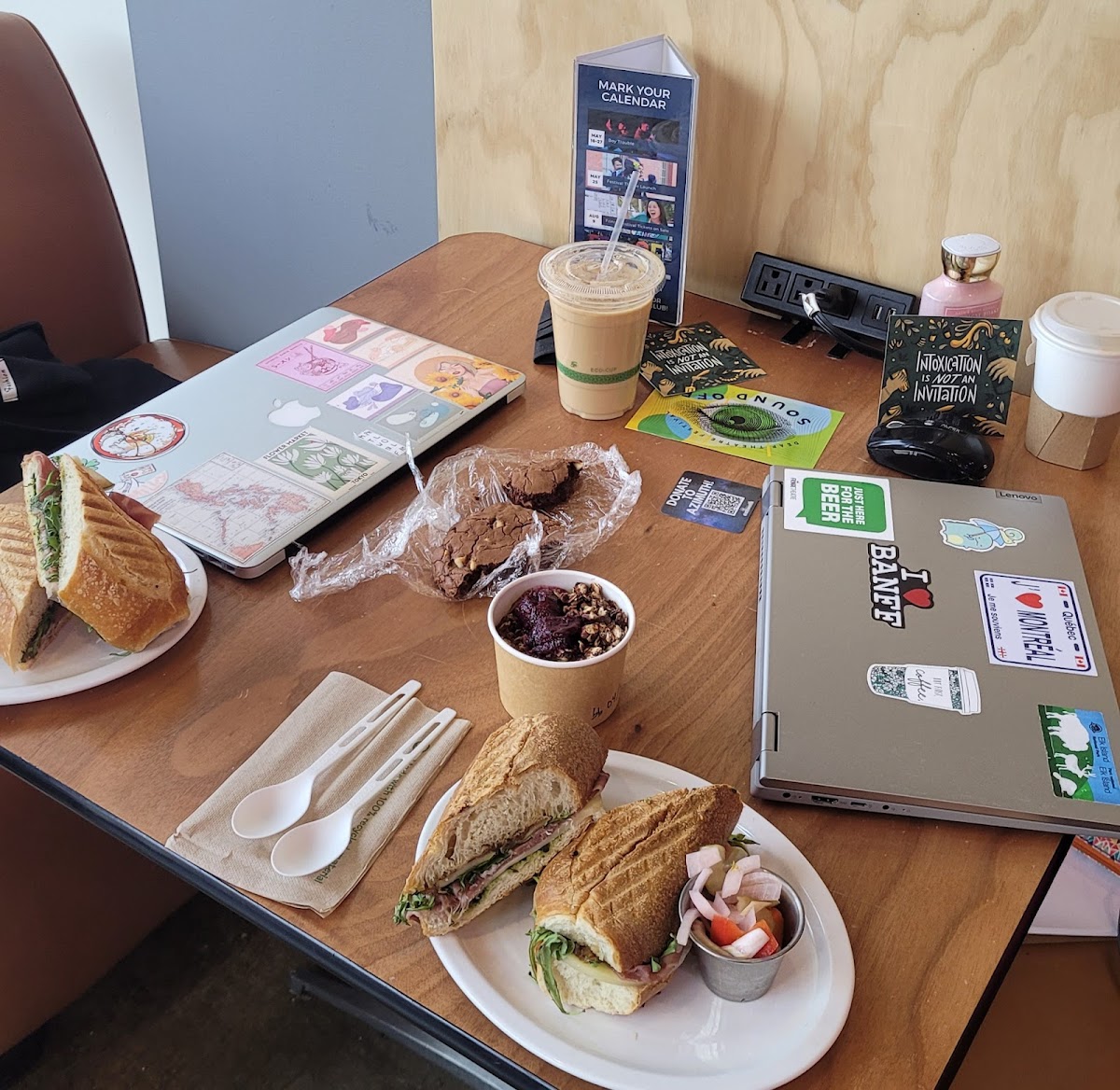 The Fringe Grounds Cafe - 7