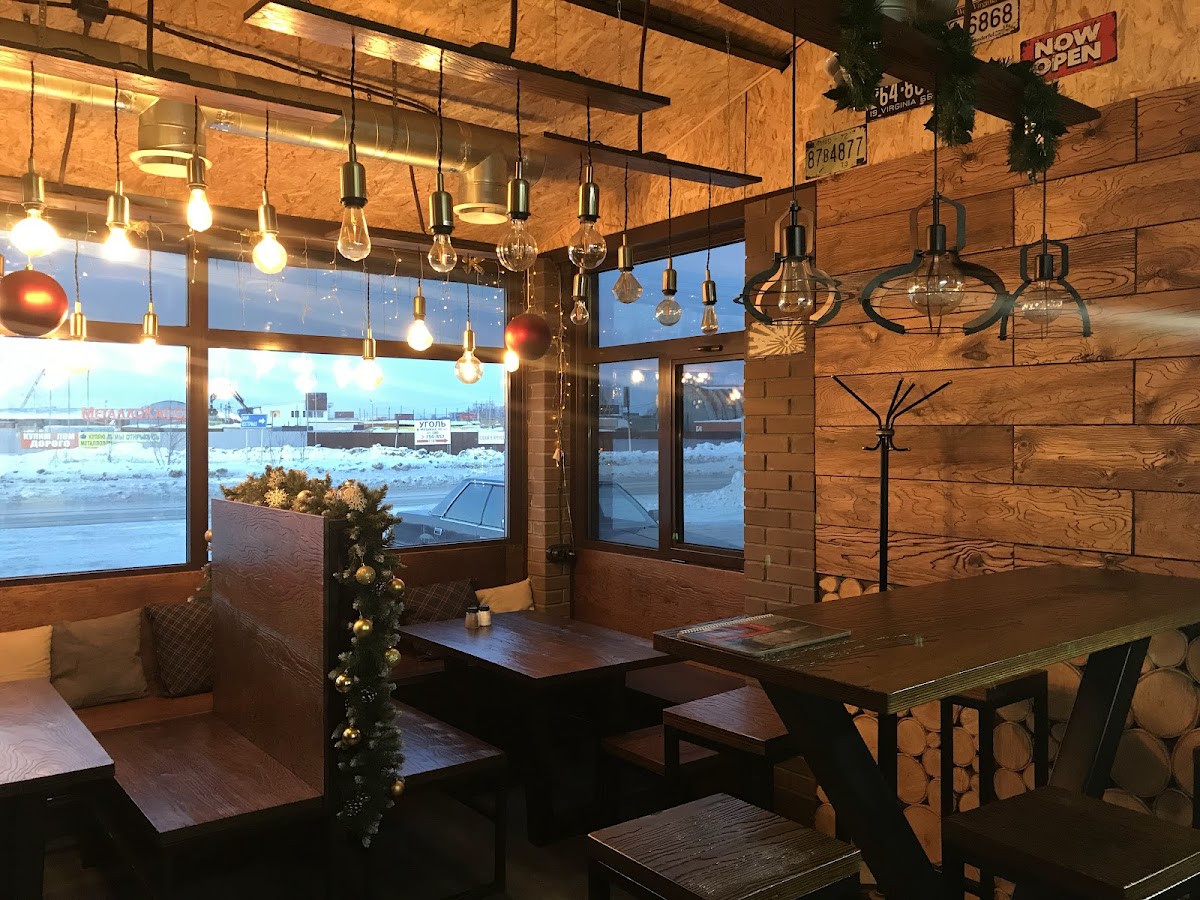 Кафе Truck House Cafe