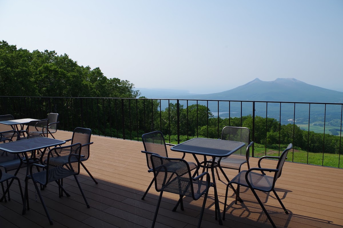 PEAK CAFE (ヒーク・カフェ)