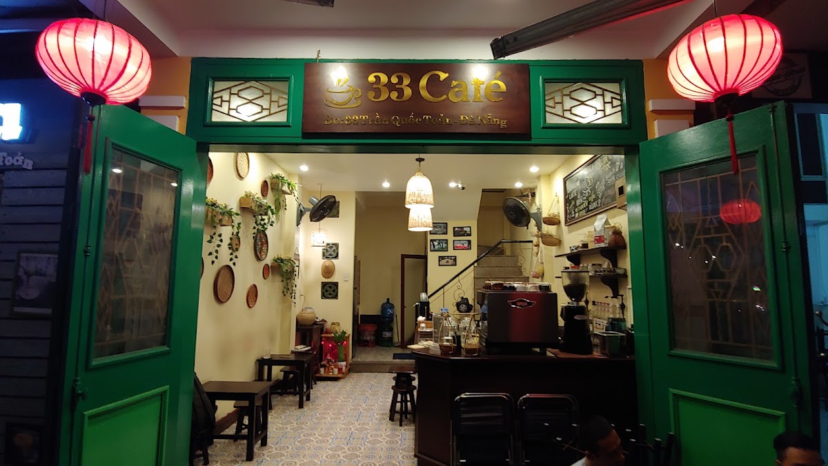 The 33 Café