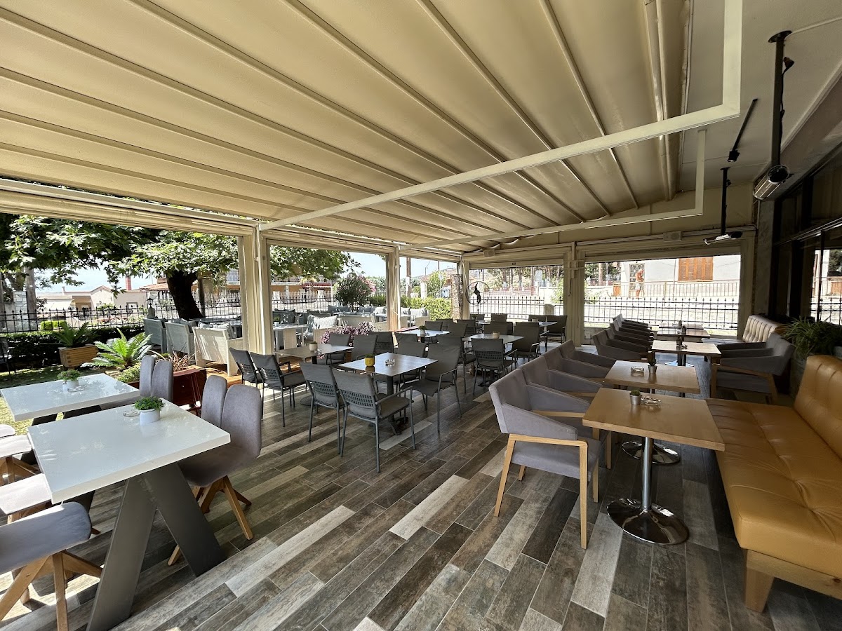 Grande Cafe Bistro Pizza