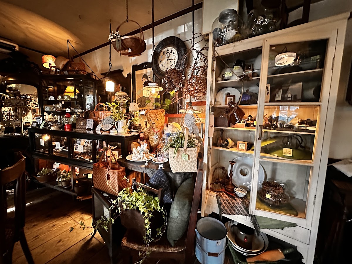 Antique Cafe Yukashi