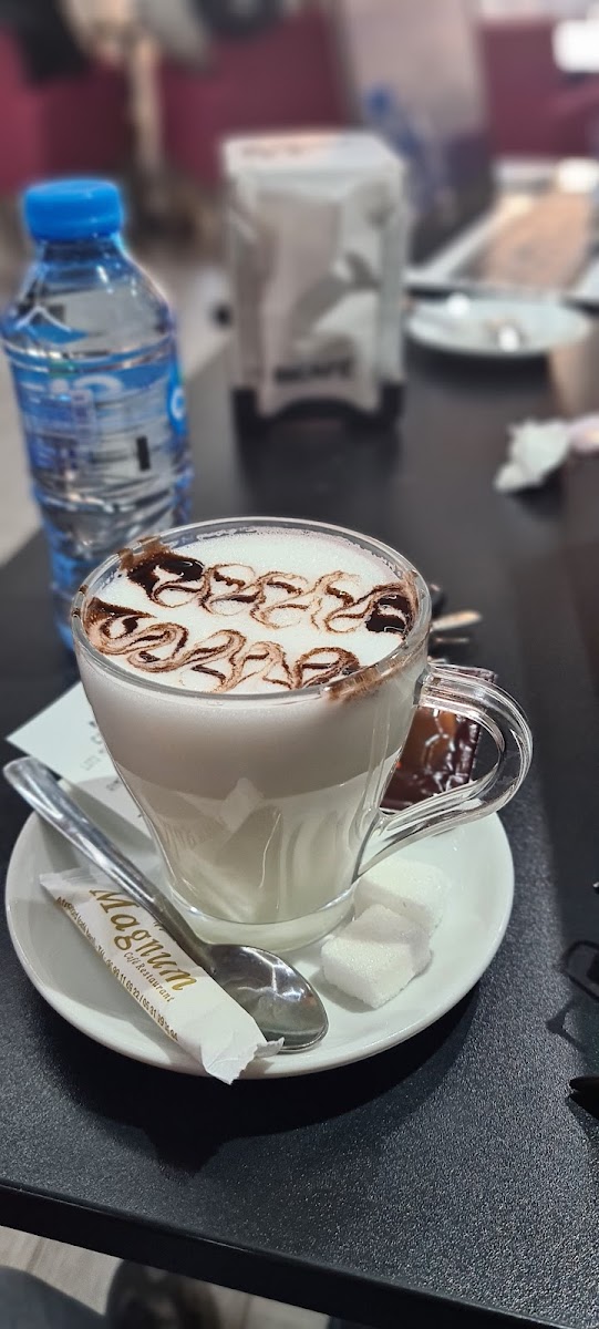 Cafe Magnum - 10