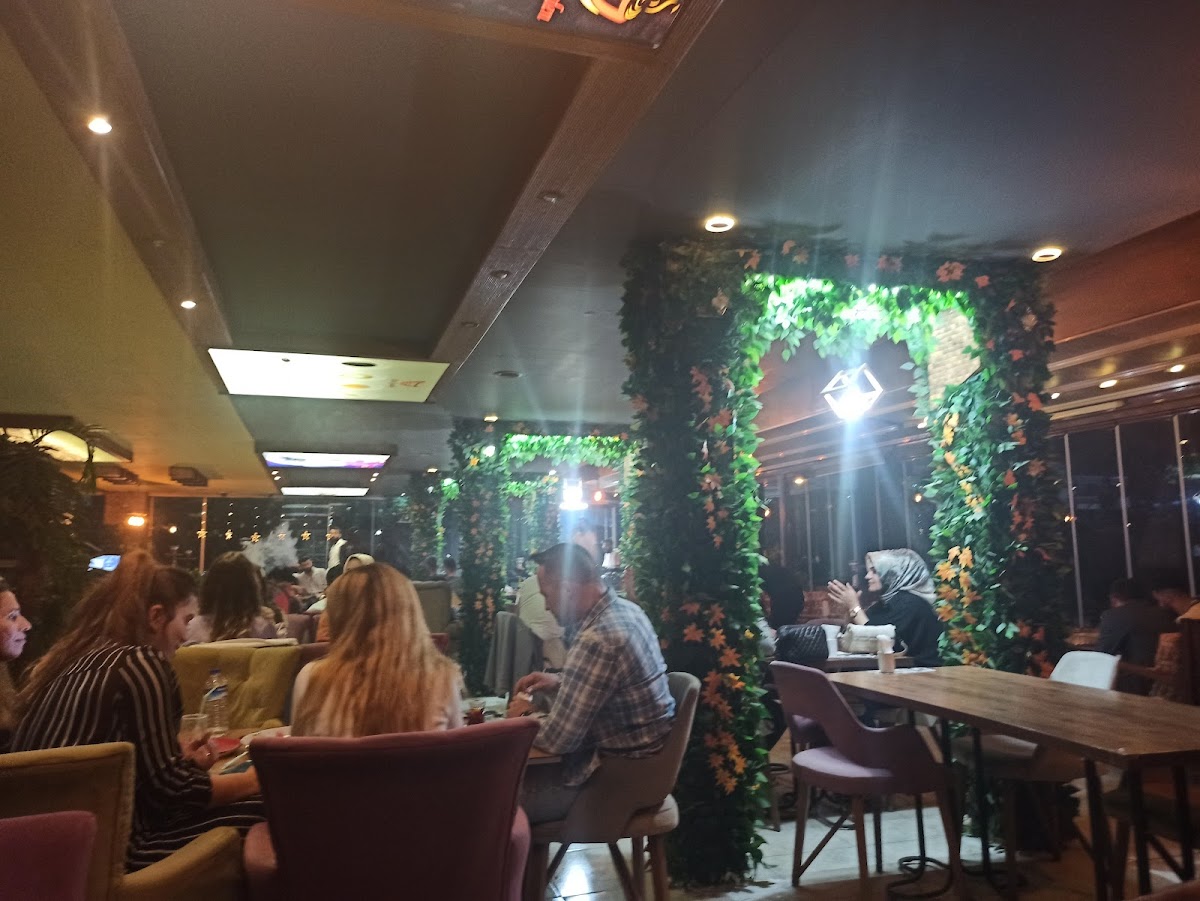 Star Garden cafe & restaurant