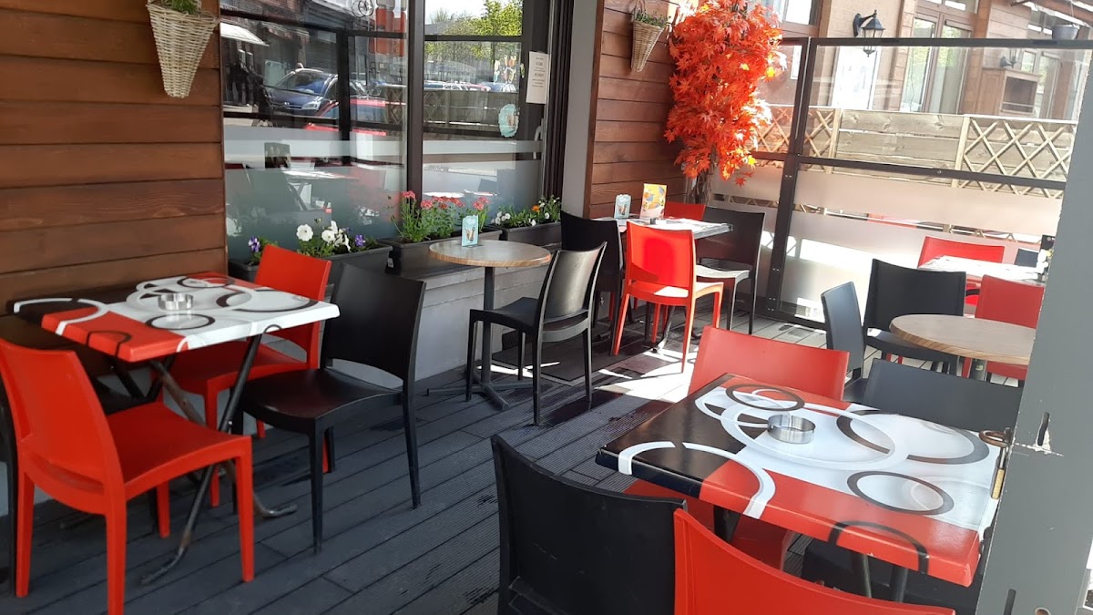 Café au numéro huit