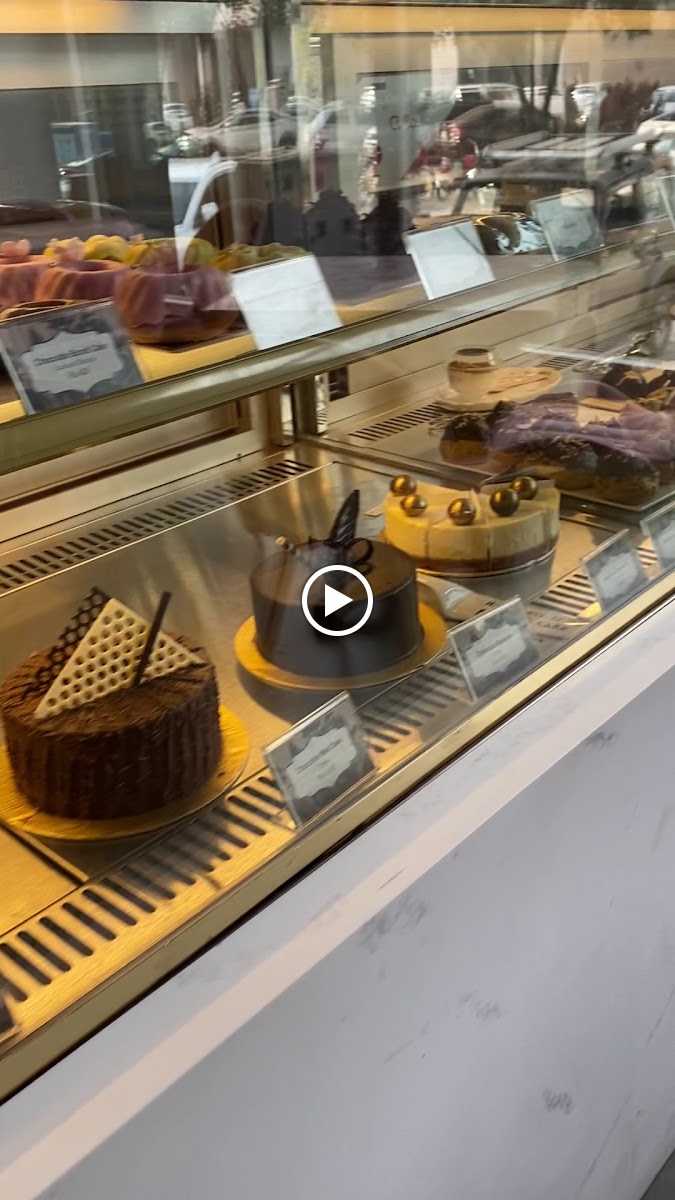 Pink Pistachio Patisserie & Cafe - 2