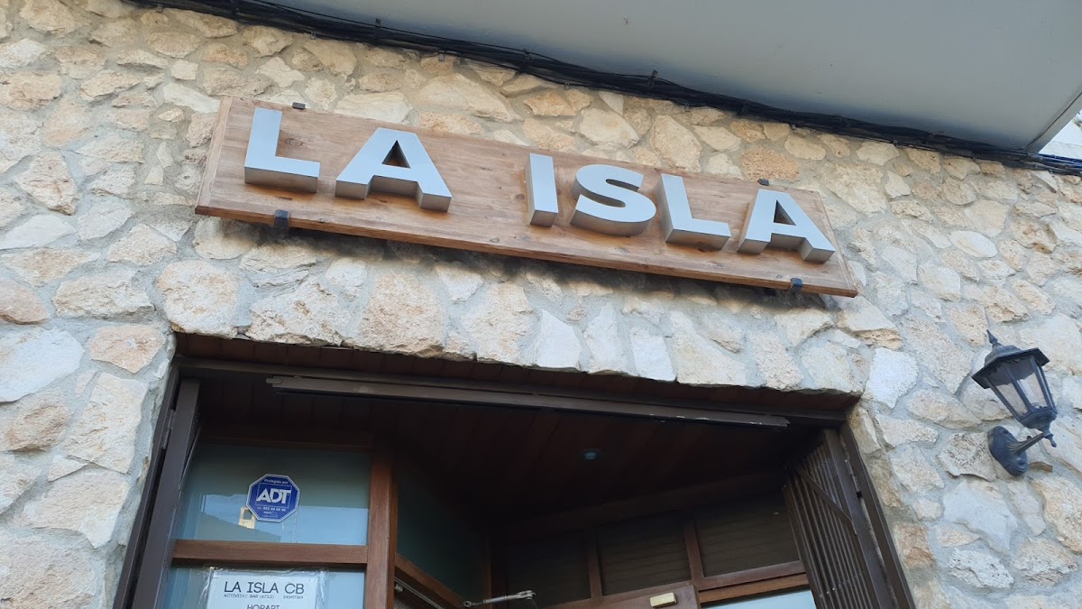 Cafeteria La Isla - 3