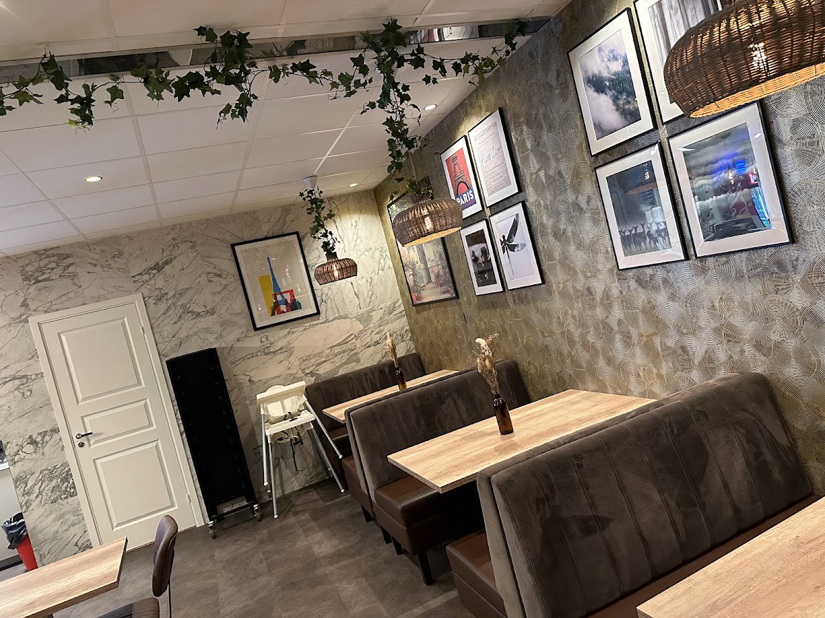 Confectionery Paris / Vimmerby- Sweden