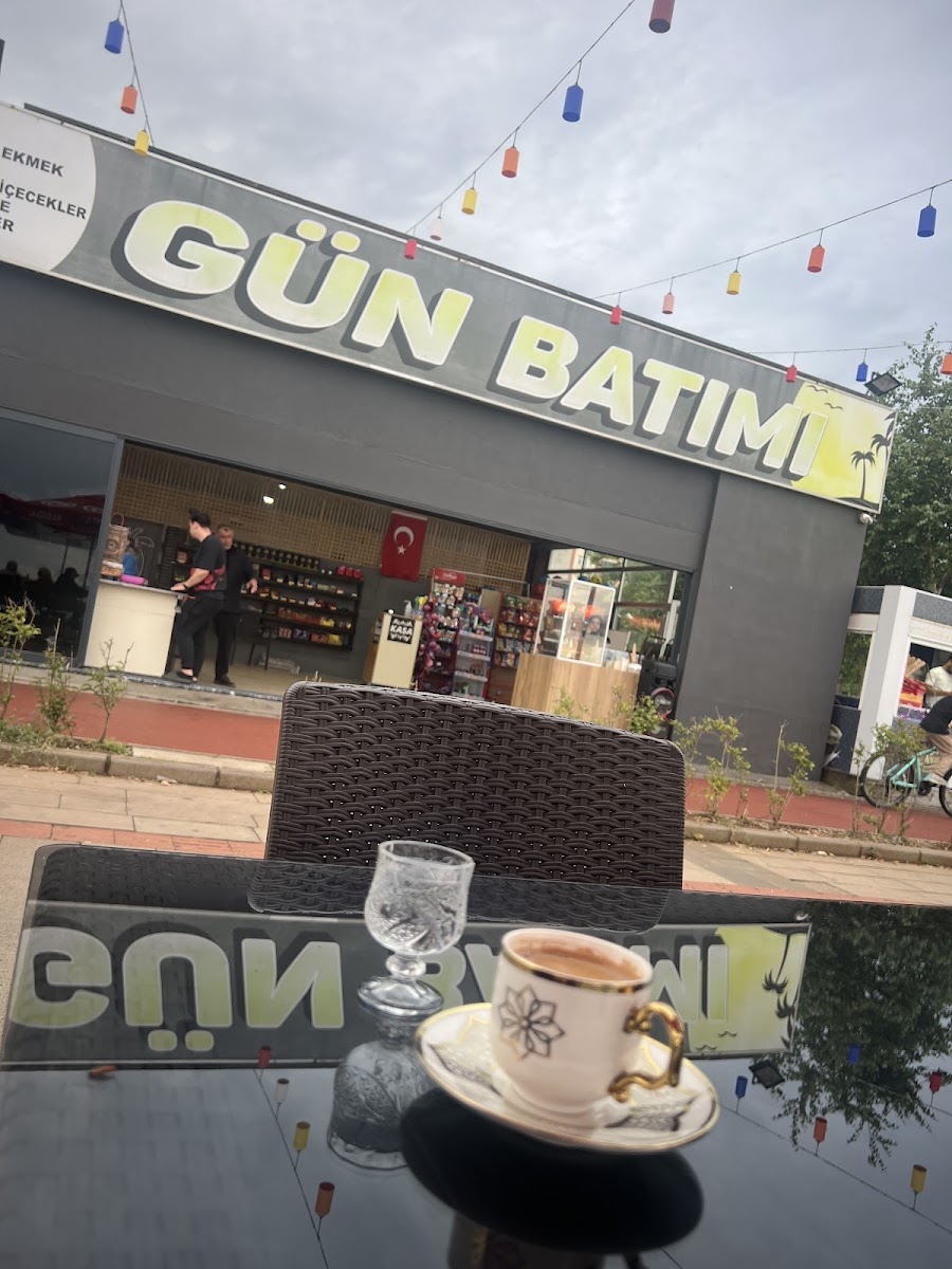 Gün batımı cafe