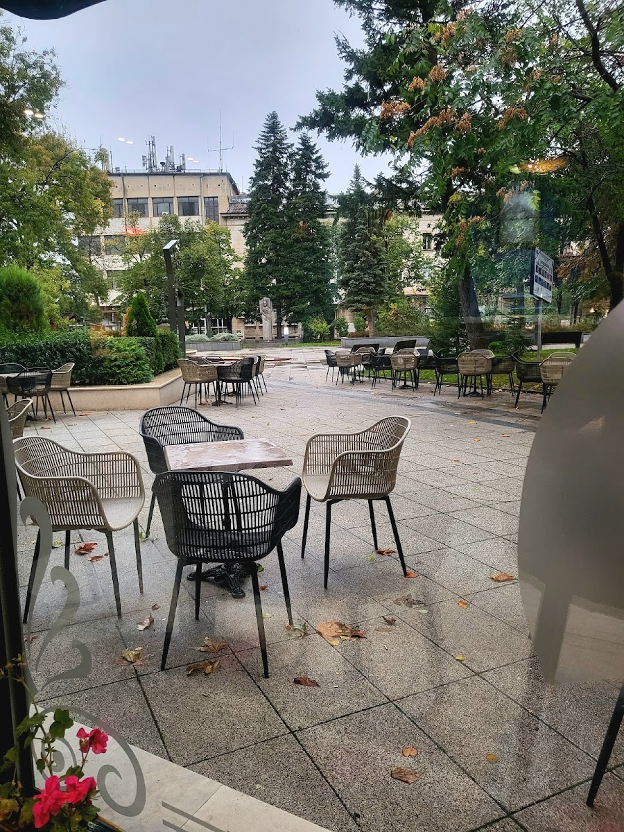 Sweet House Cafeteria