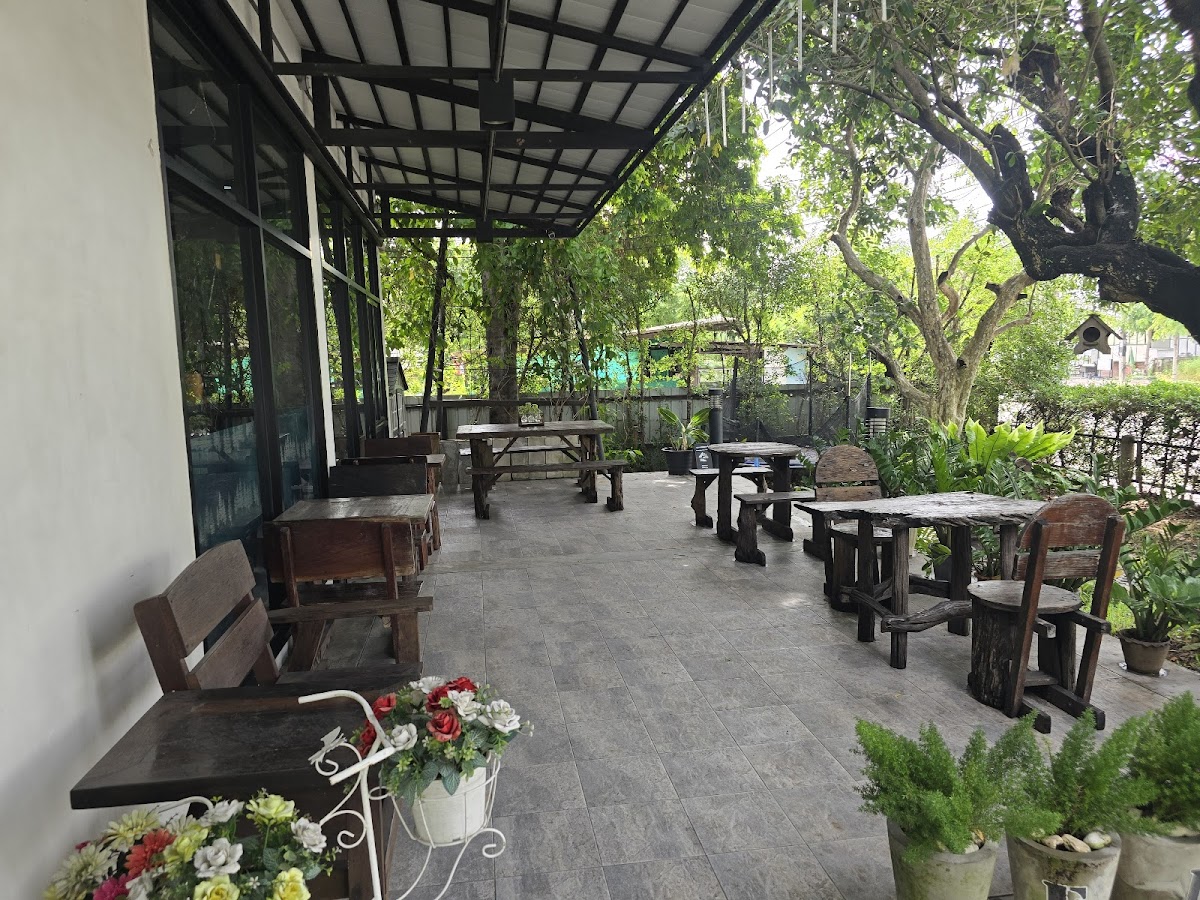 Faiz Farm Café