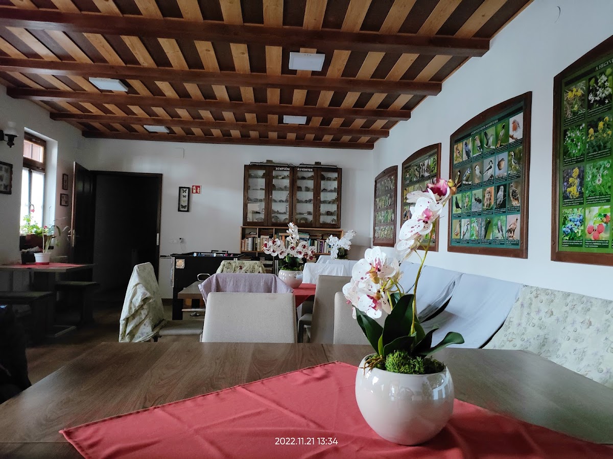 Turisztikai Információs Központ – Tanoda kávézó