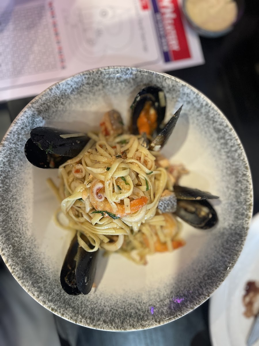 The B-Town Eatery - 4