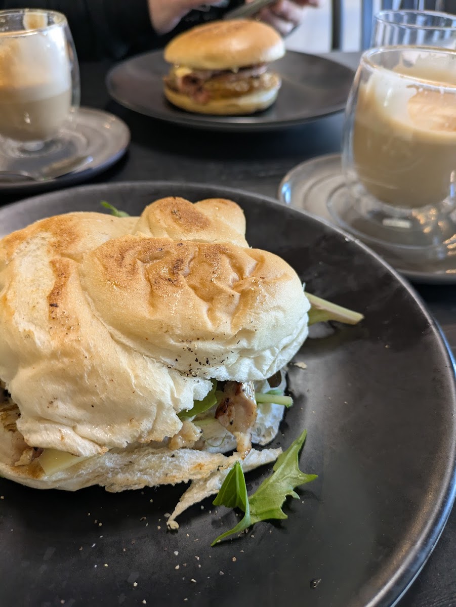 The B-Town Eatery - 8