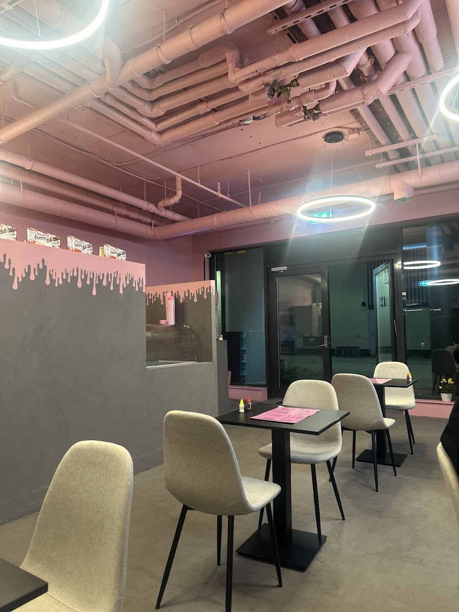 Scoops Dessert House