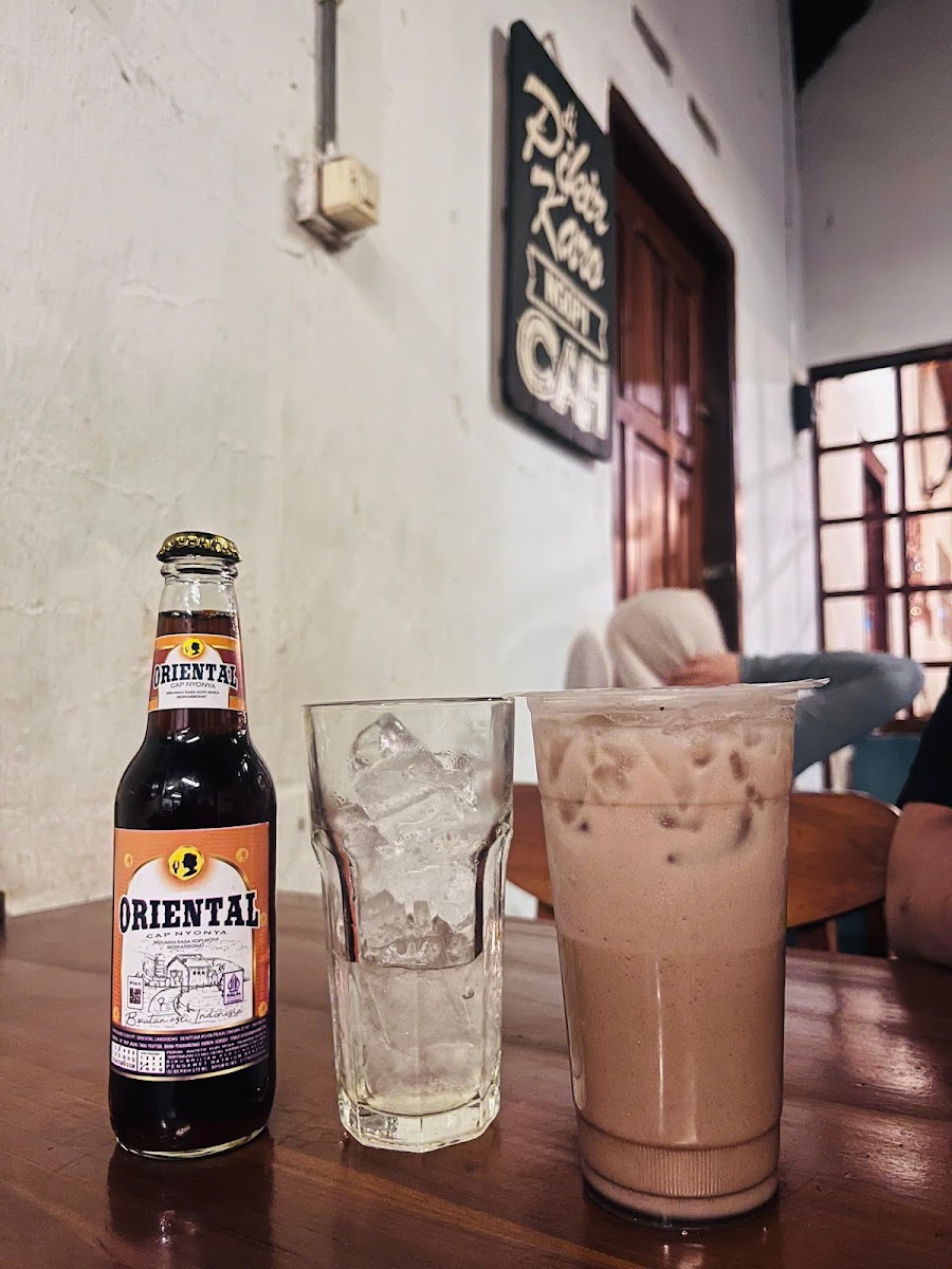 Angkringan Hitam Putih - 7