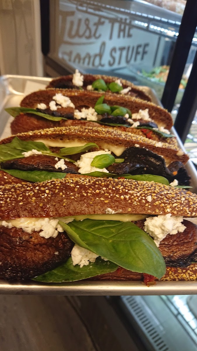 The Lead Balloon - 8