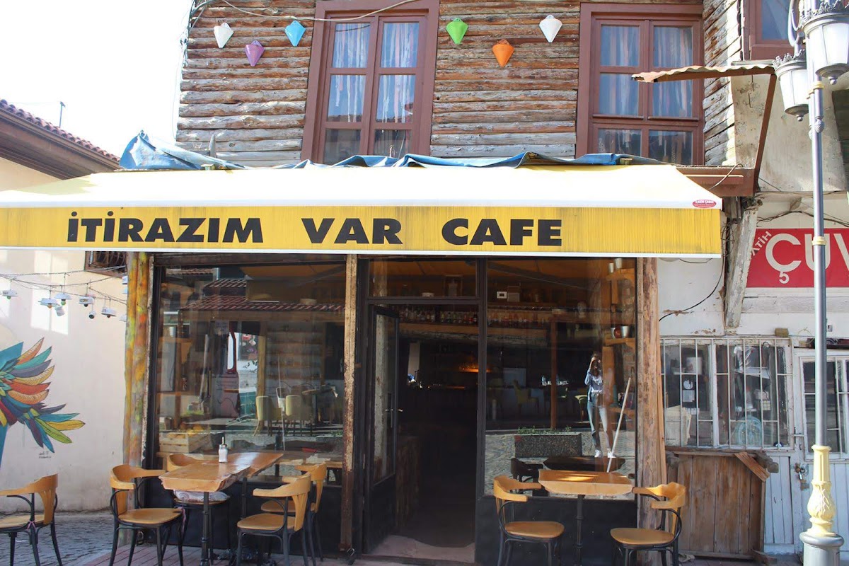 İtirazım Var Cafe