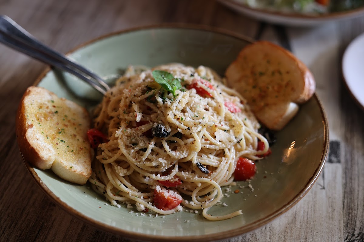 De jour Cafe, Club & Restaurant - 2