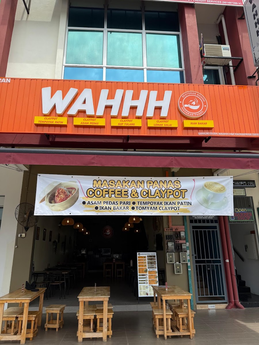 Restoran Wahhh (Coffee & Claypot)