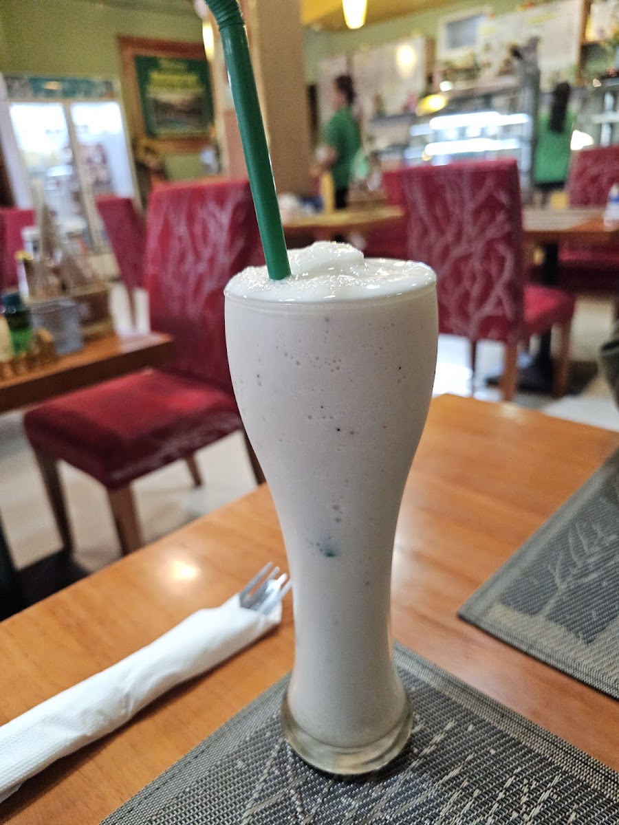 Holland Tulip Cafe and Bakery - 9