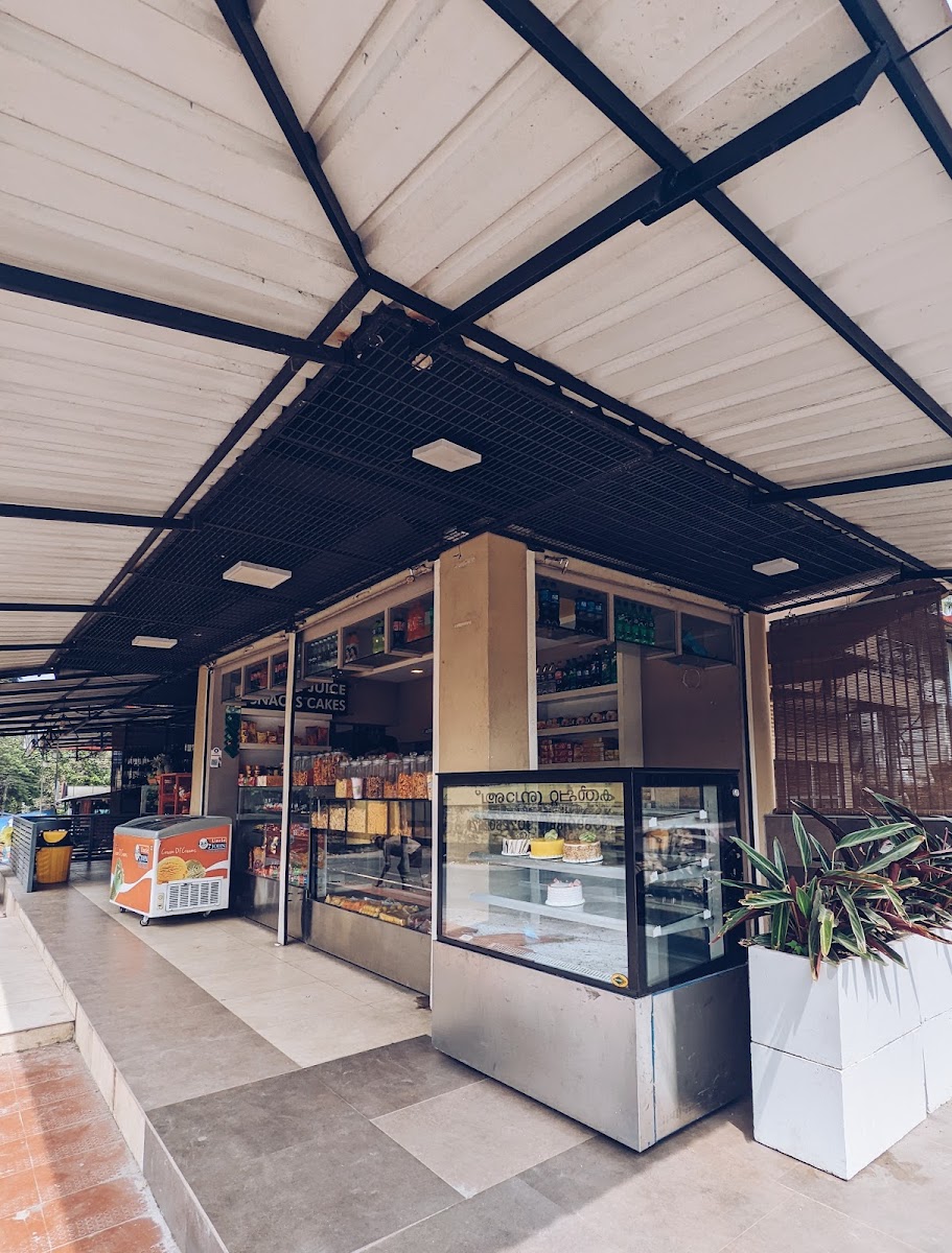 Apple Bakes and Cafe