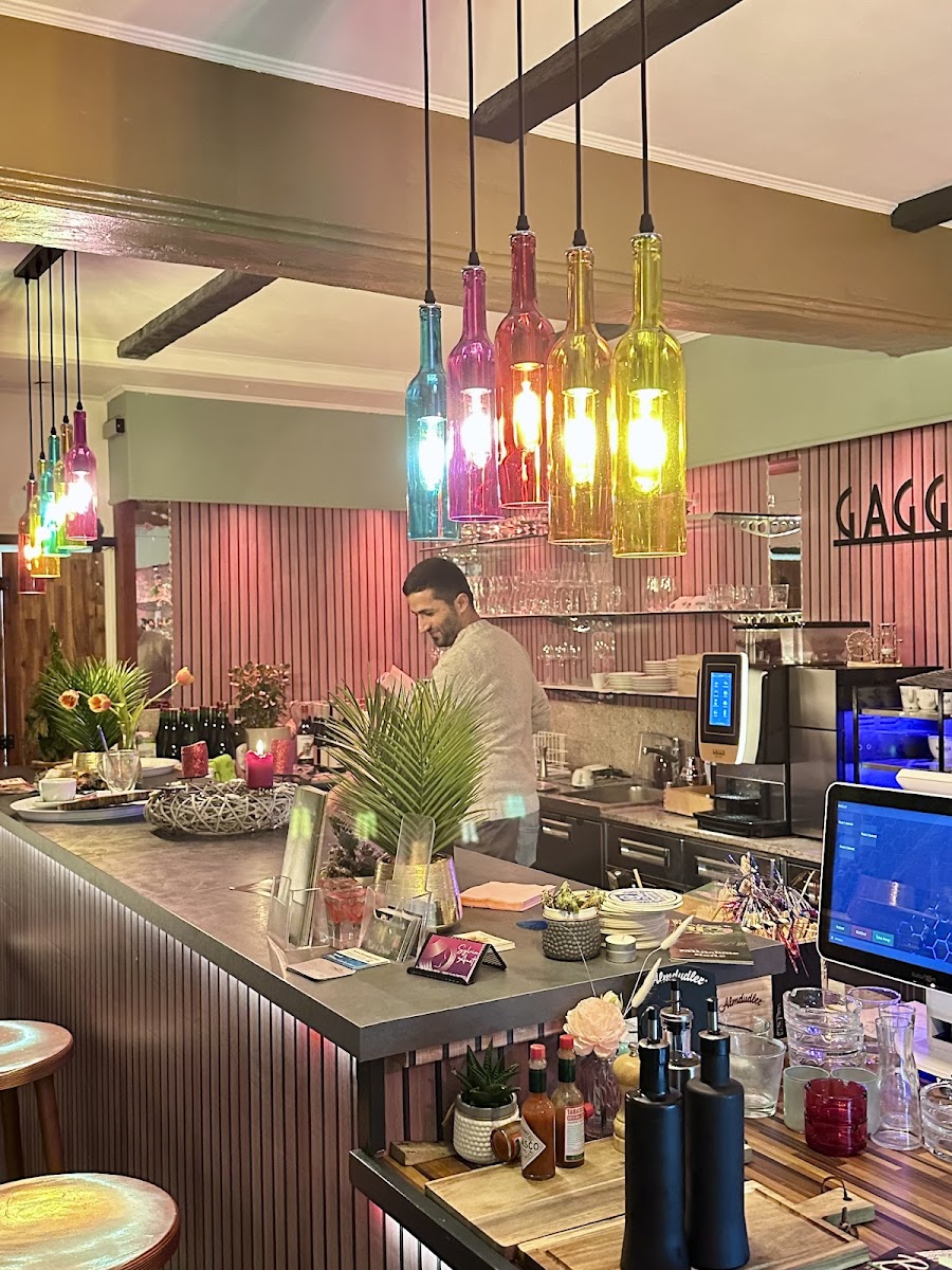 Cafè RIO • Eat & Drink