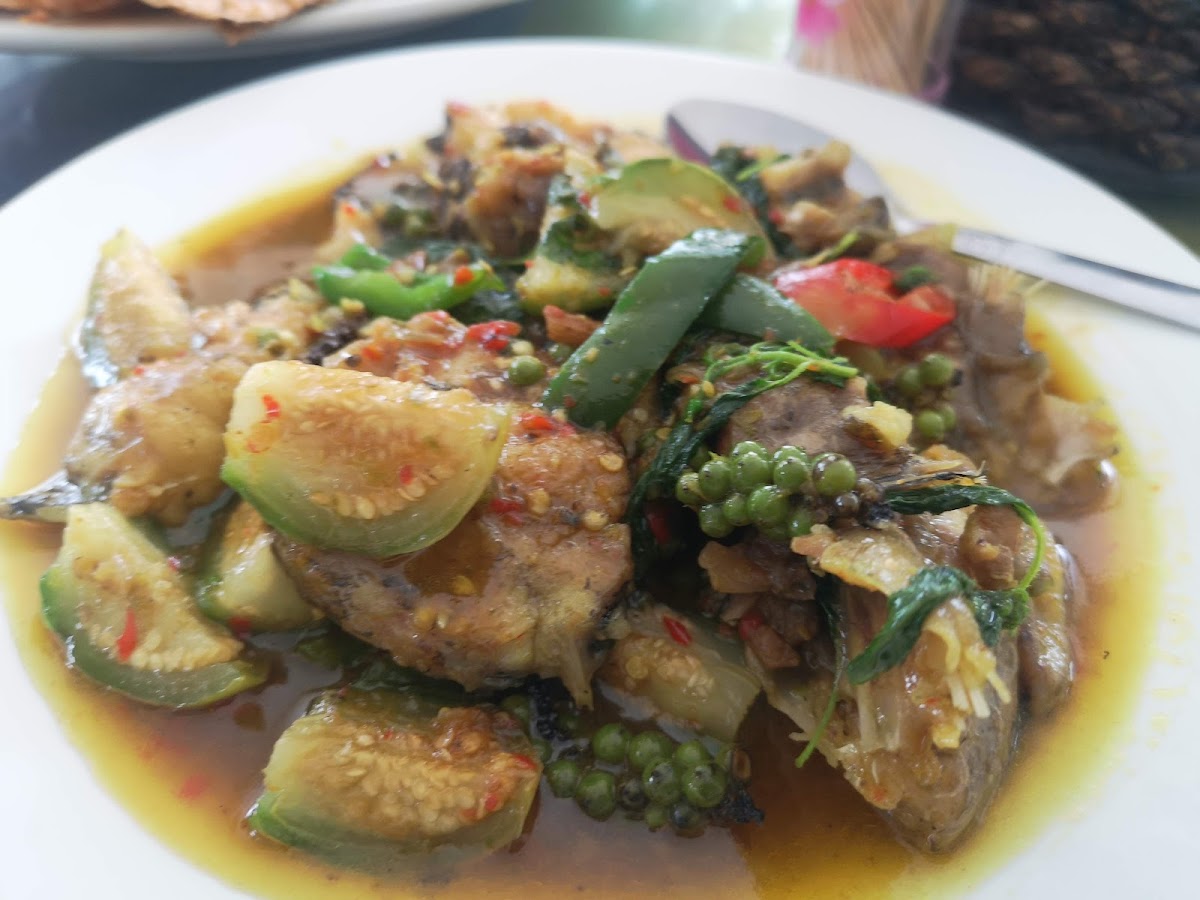 Yatharsone Bakery & Cafe ရသာစုံ မုန့်တိုက် - 9