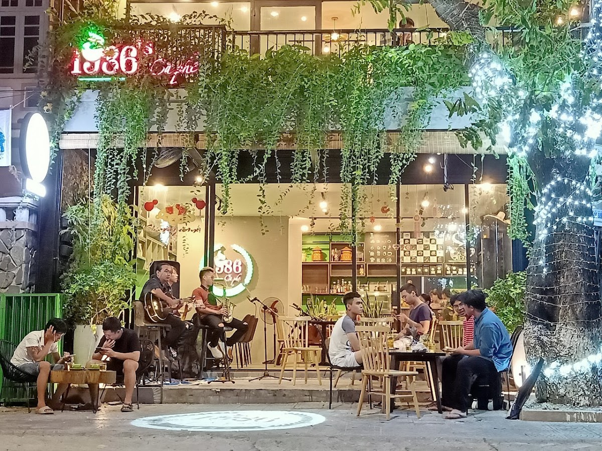 The 1986 Coffee & Craft Beer