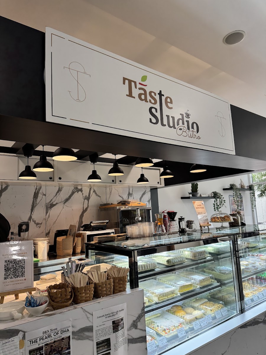 Taste Studio Café - 4