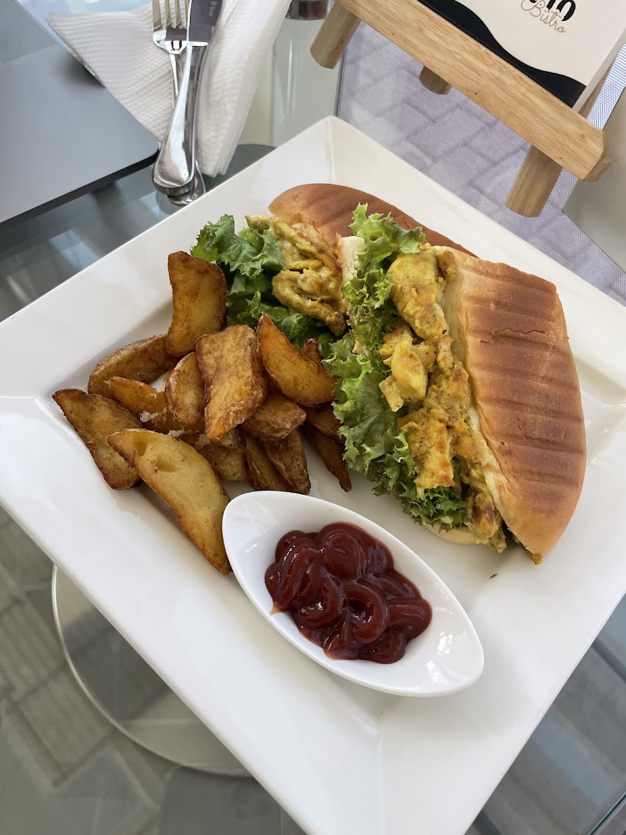 Taste Studio Café - 5