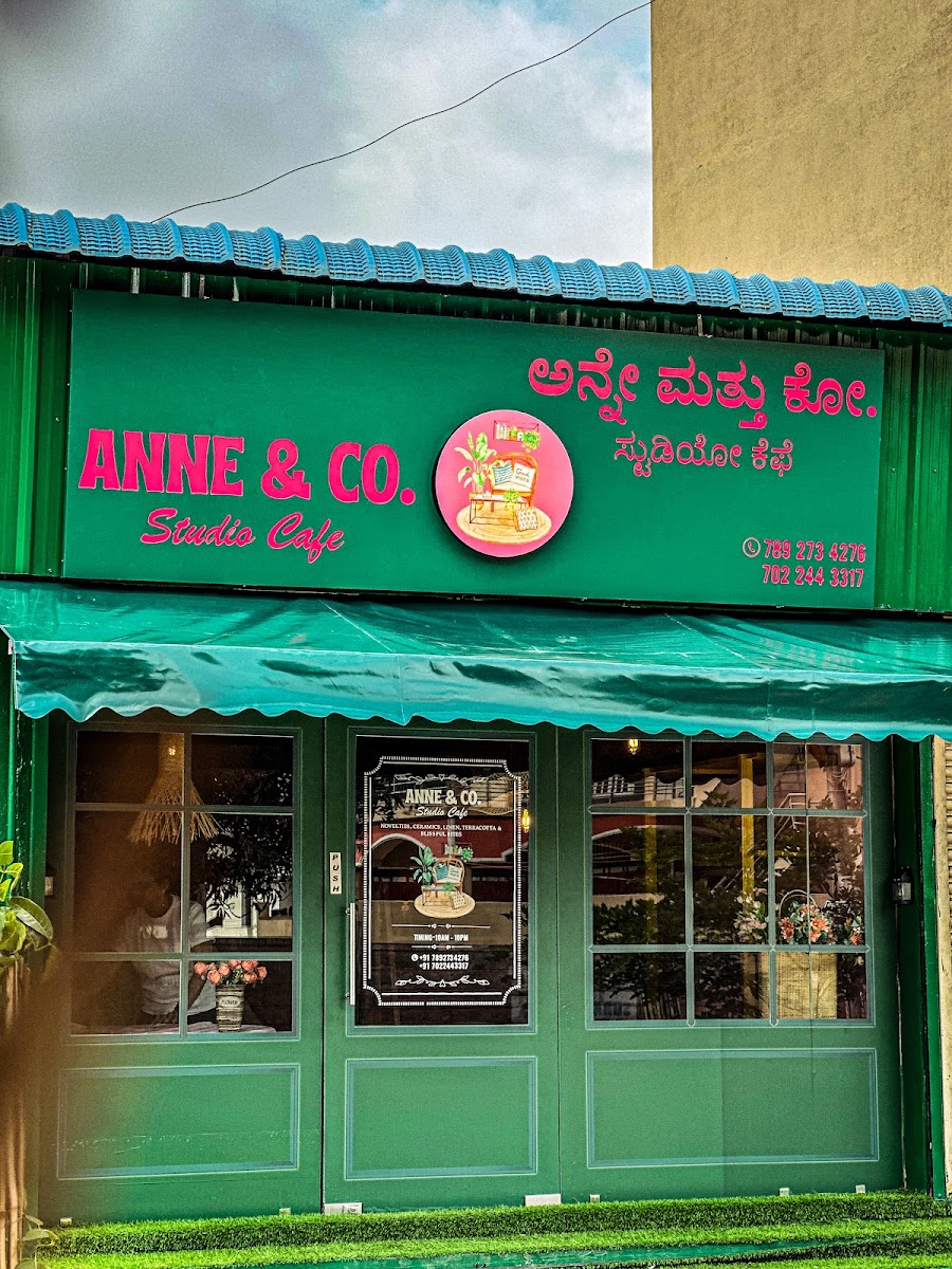 Anne & Co - Studio and Cafe