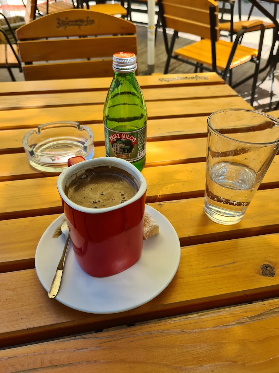 Cafe Zippo lounge - 5