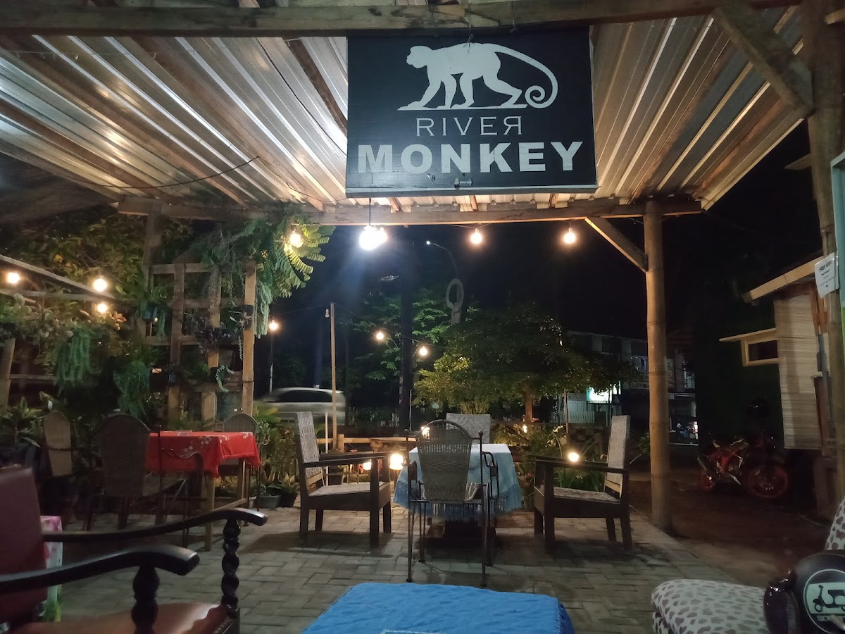 River Monkey Cafe