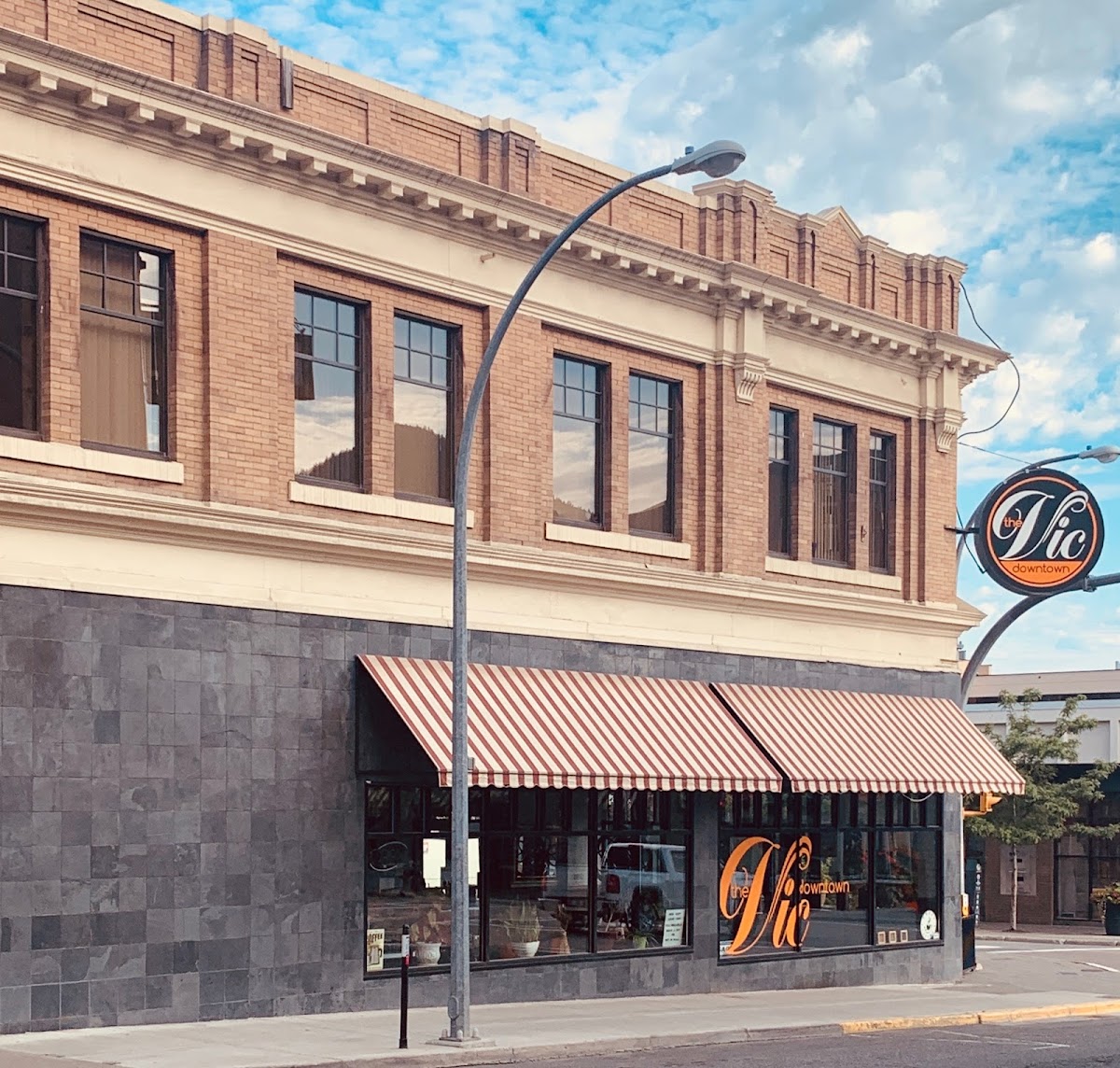 The Vic Downtown - 4