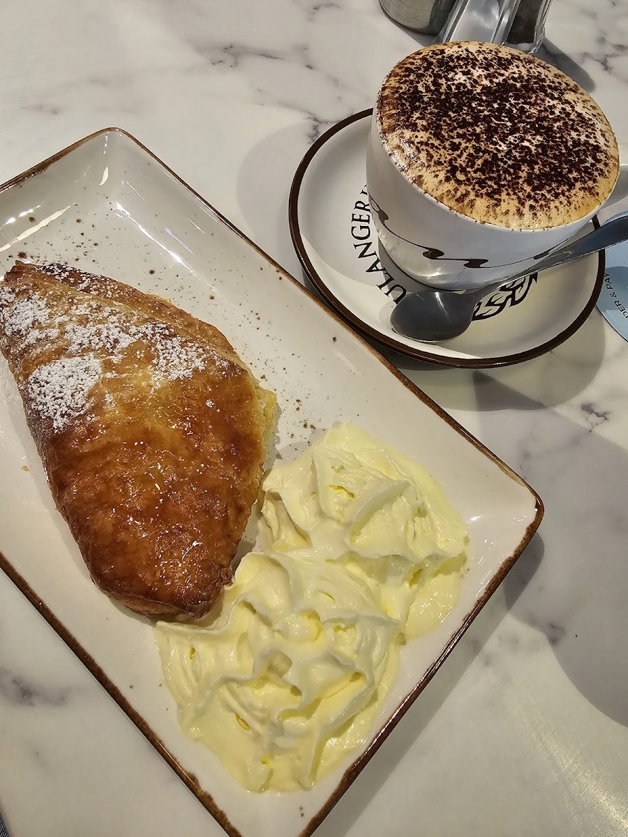 DeFrance Macarthur Square - 8