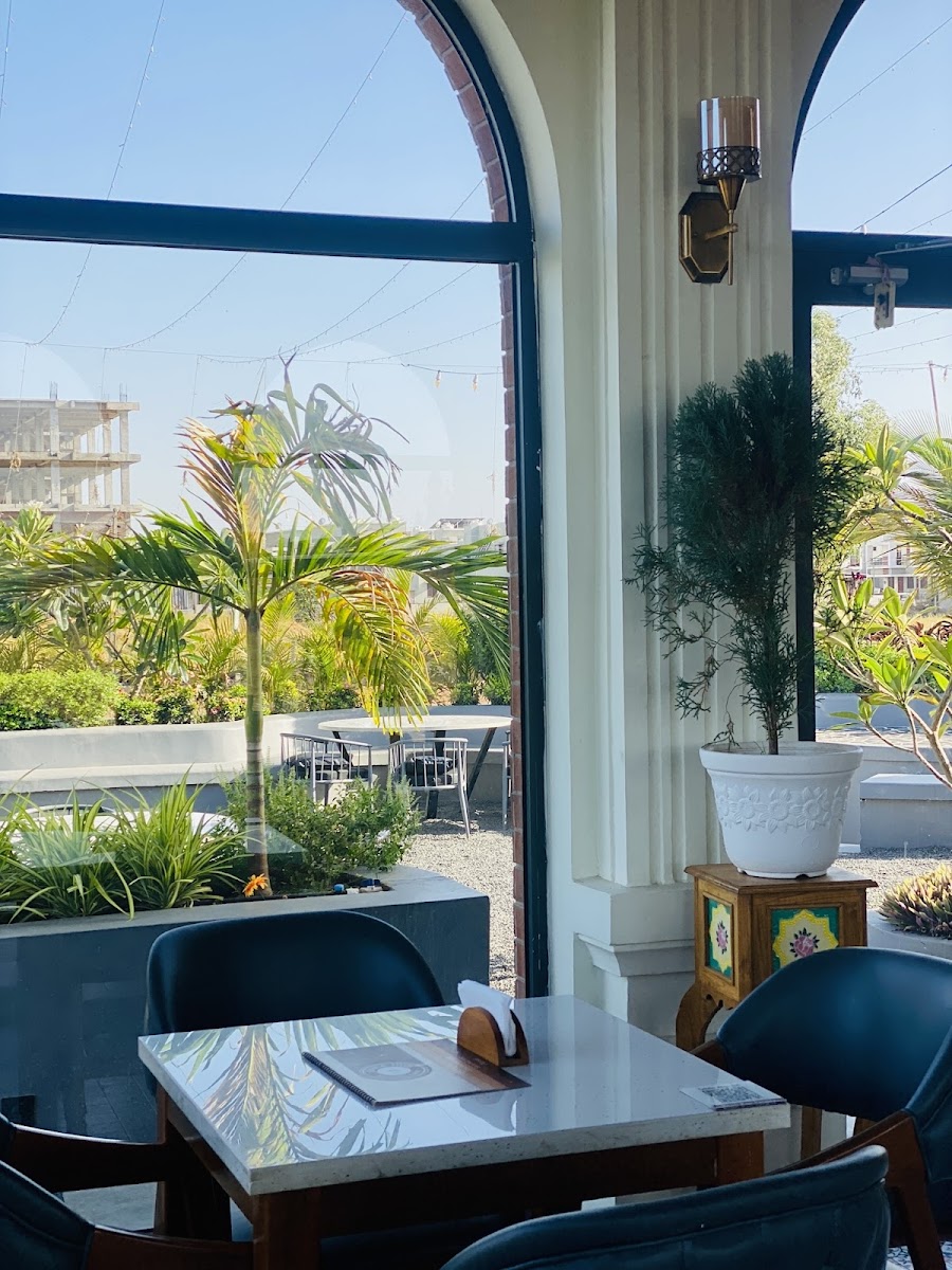 spice hub restro cafe hmt