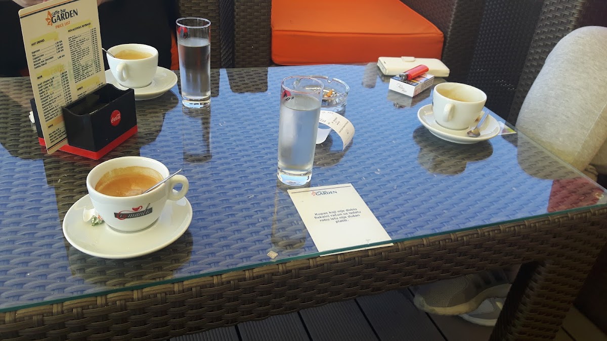 Cafe bar Garden - 8