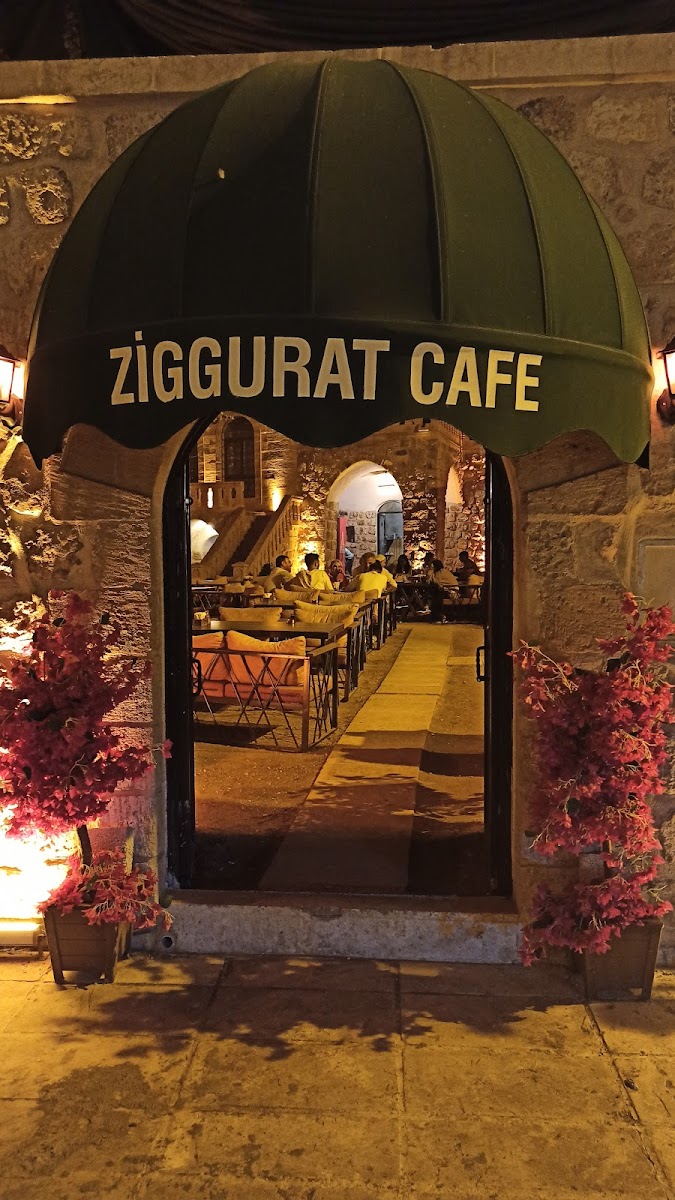 Ziggurat Cafe