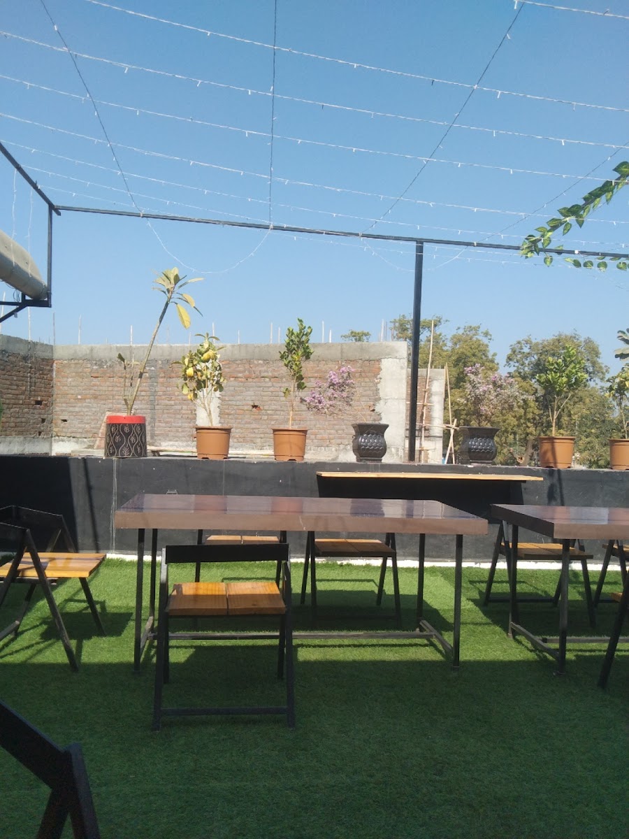 Roof top cafe MARU PATAN