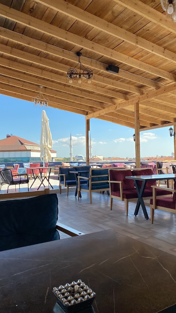 Duman Altı Cafe & Nargile