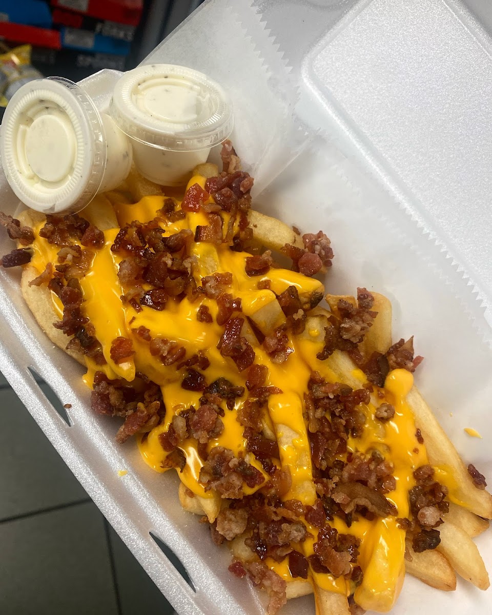 Munching Corner Cafe by Greenway Ford - 8