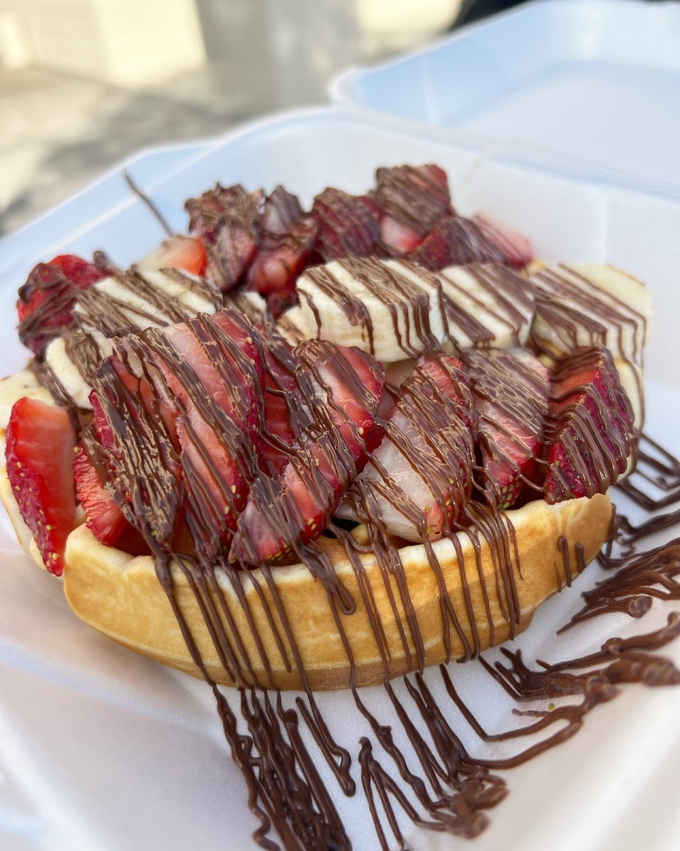 Munching Corner Cafe by Greenway Ford - 9