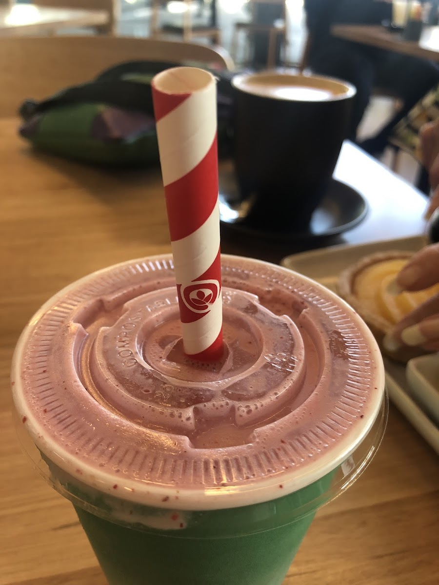 Pretty's Place Bar & Grill - 7