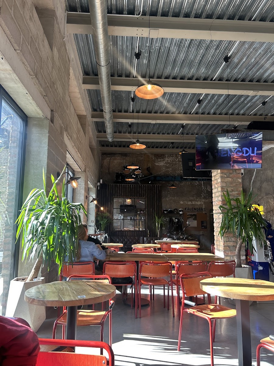 BIKE STATION Motorcycle Community VEF - 5