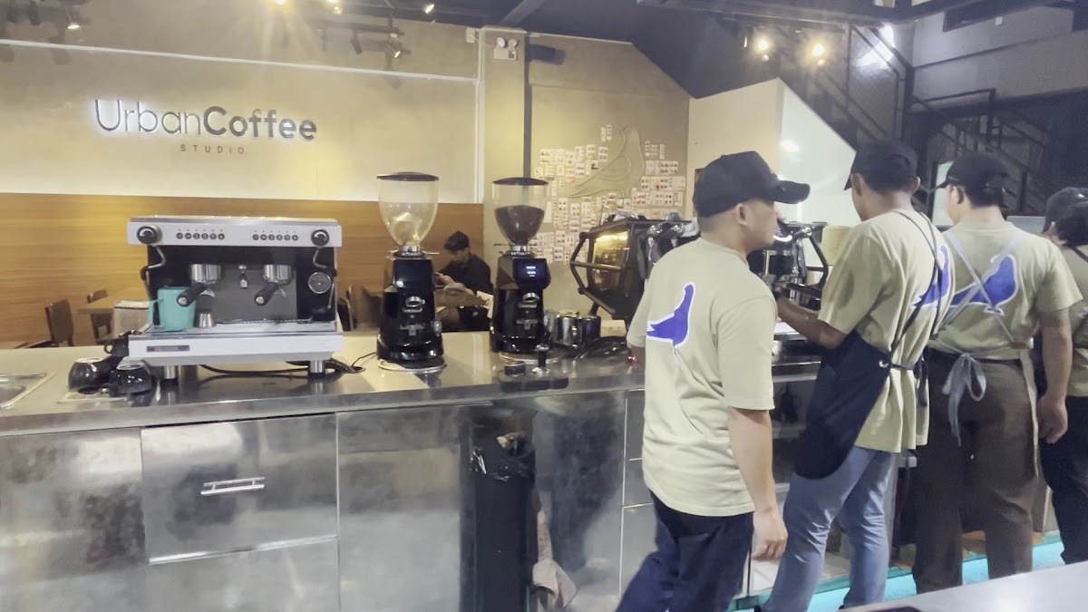 URBAN Roastery + Kitchen - 2