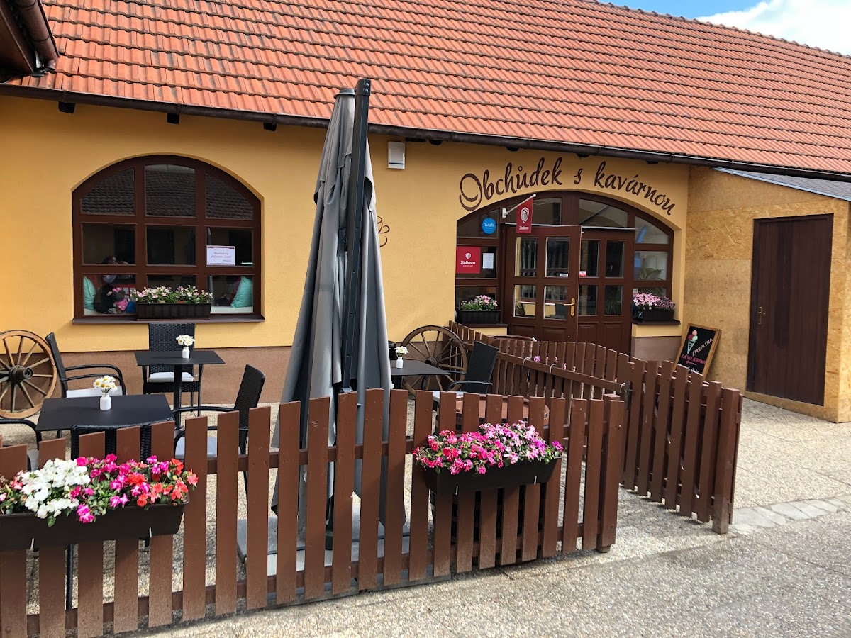 Obchůdek s kavárnou