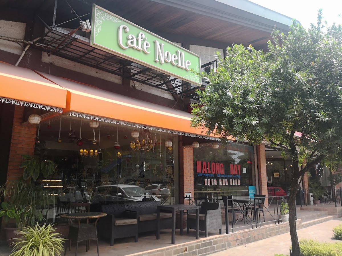 Café Noelle - Greenfields Square, San Fernando