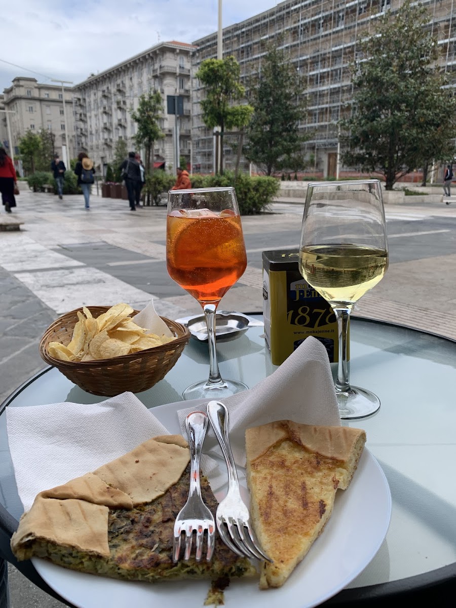 Caffe Al Volo - 5