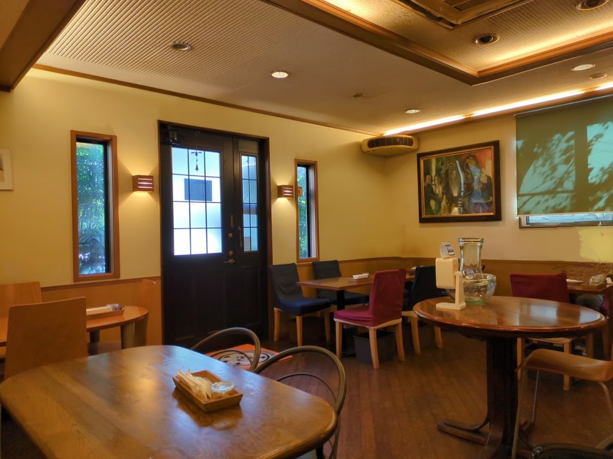 Tea Room Fine Estate